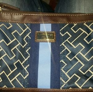 Tommy hilfiger purse